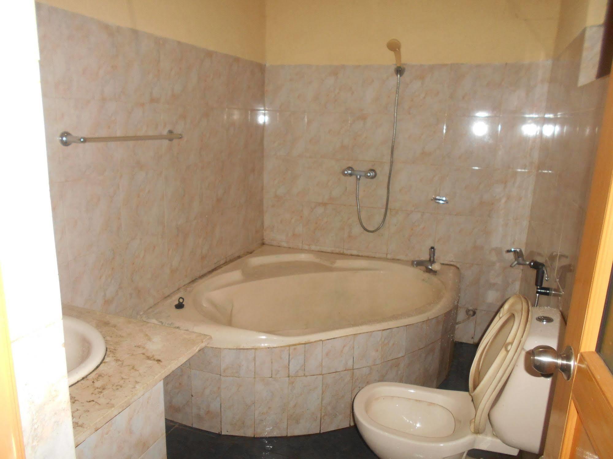 Sapphire Holiday Resort Ratnapura Εξωτερικό φωτογραφία